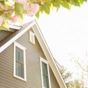 3 Tips for Choosing Your Custom James Hardie Siding Color